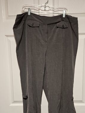 Larry Levine Wide-Leg Capris with Button Flap Details